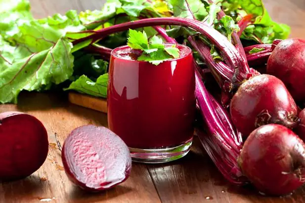 How To Make Beet Juice With (Or Without) A Juicer