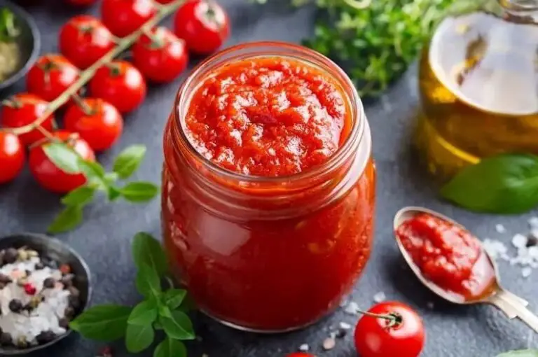 How Do You Thicken Up Tomato Sauce? The Easiest Solutions